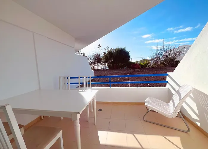 Ocean Breeze 1 Bedroom Apartment, Mirador Paraiso Pp18