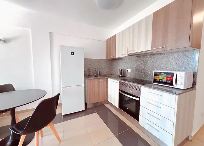 Ocean Breeze 1 Bedroom Apartment, Mirador Paraiso Pp18